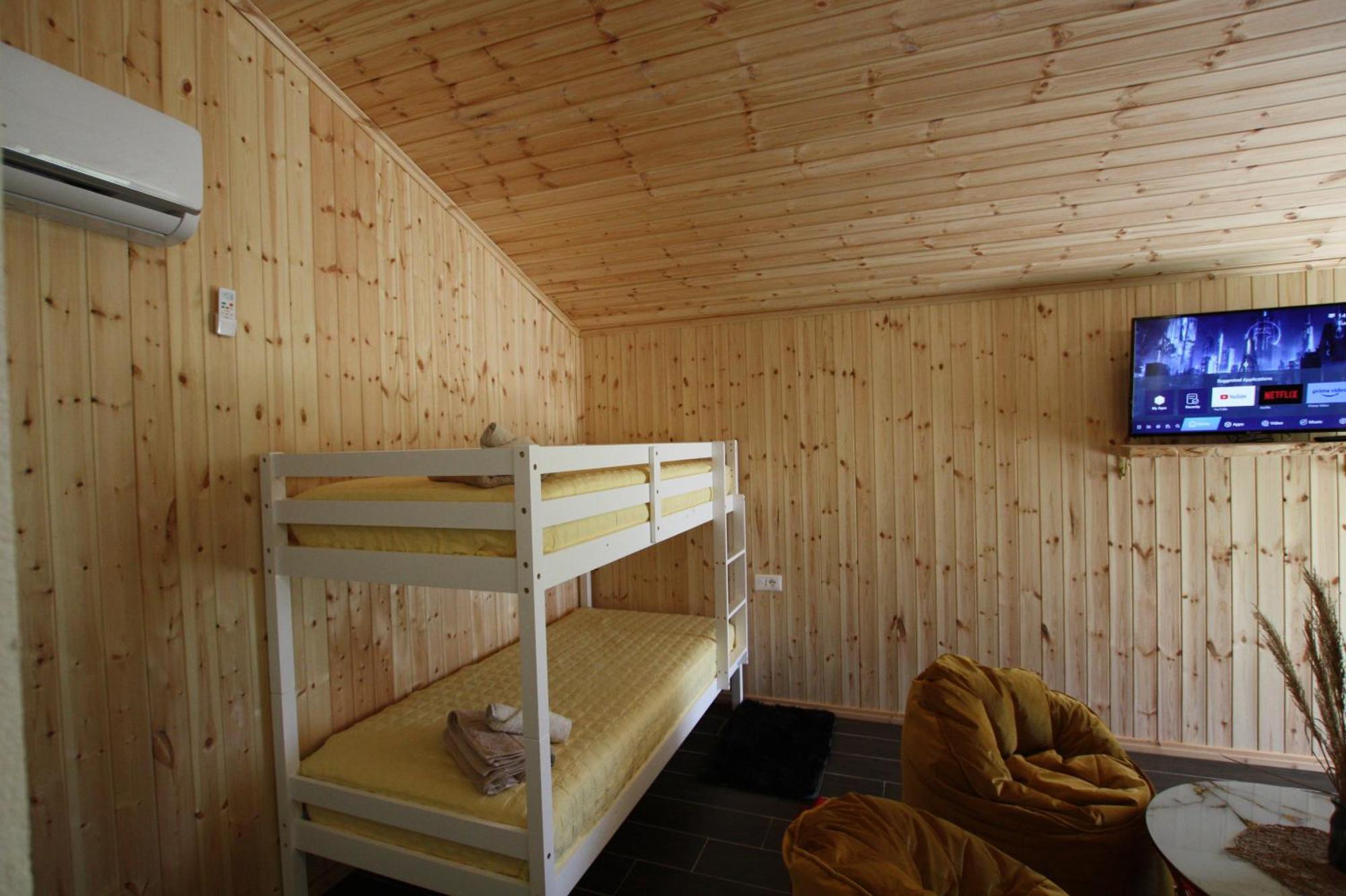 山林小屋 Lugina E Shengjergjit ,bujtinat Tirana